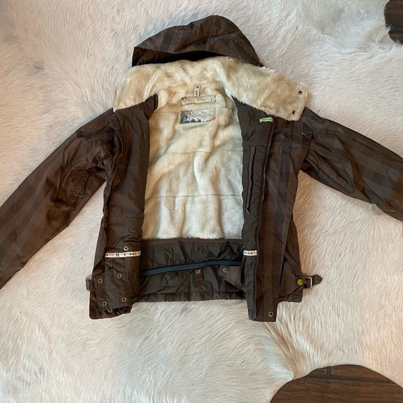 Burton Duchess Snowboard / Ski Jacket - Picture 8 of 8